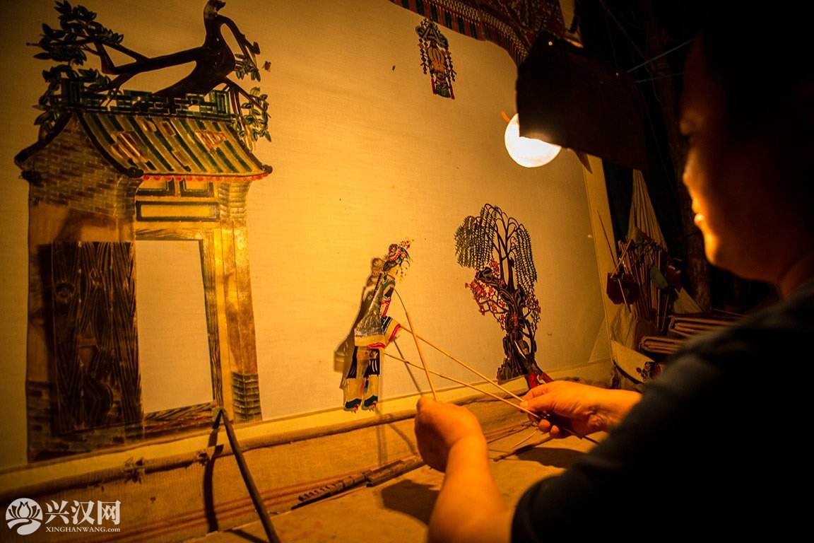 皮影戲景區(qū)駐場(圖1)